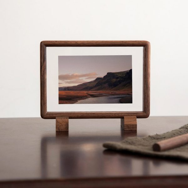 Dual-Sided Beech and Walnut Frame – Versatile Display